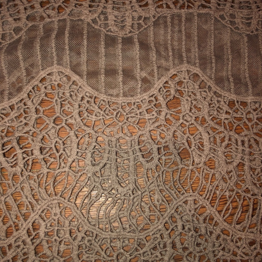 Woman’s Maurice Shirt - Picture 5 of 5